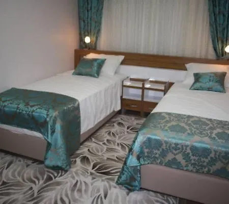 Ecrin Hotel *